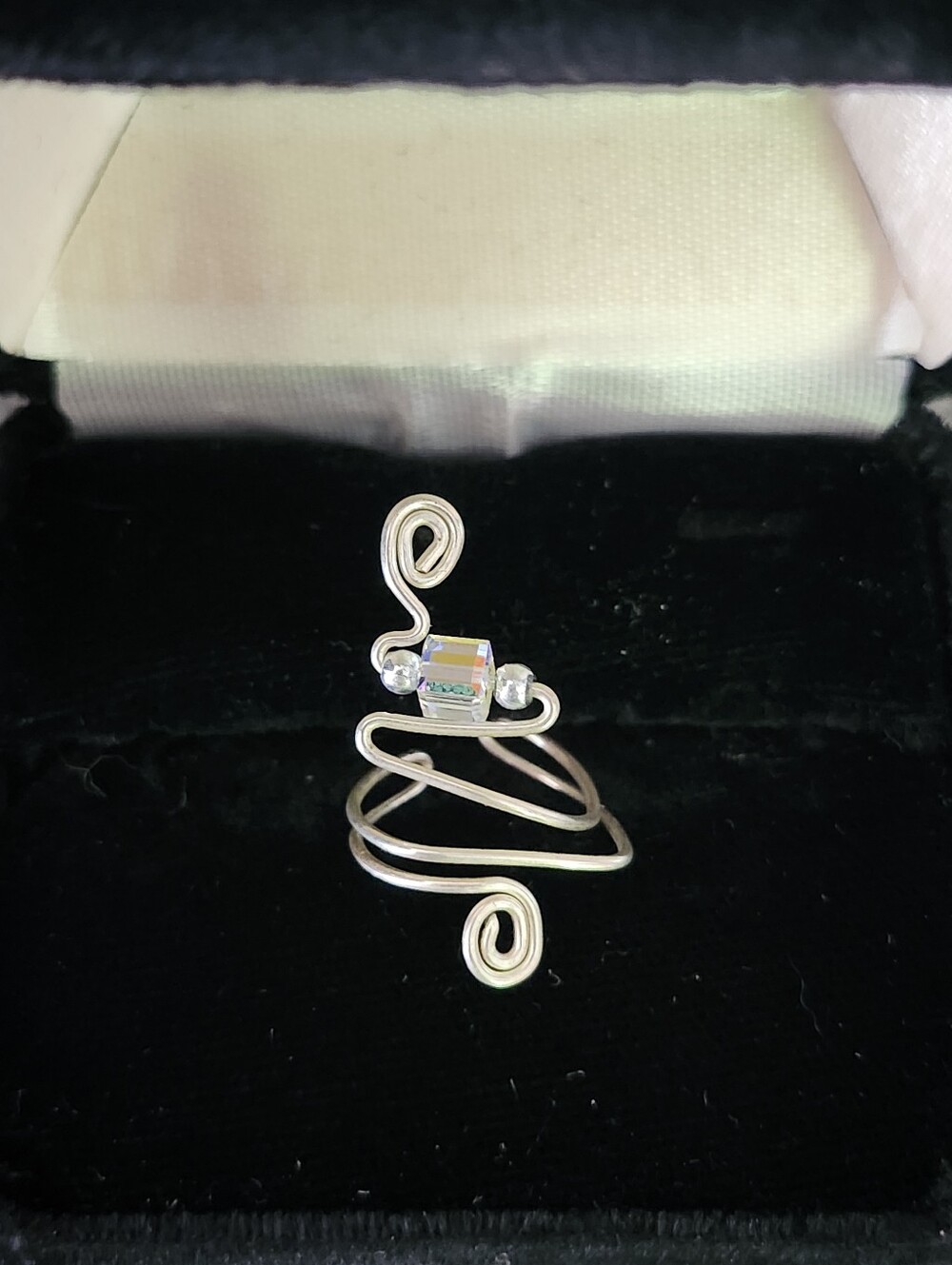 Silver Tone Wire Toe Ring with Aurora Crystal